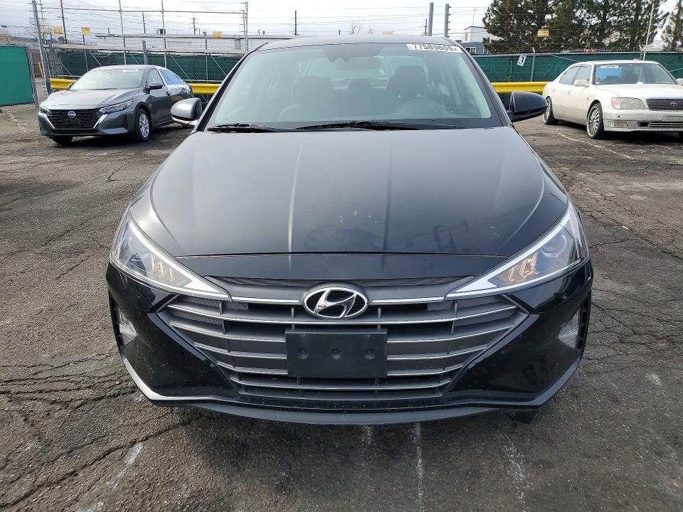 77589605 :رقم المزاد ، 5NPD84LF1LH604455 vin ، 2020 Hyundai Elantra مزاد بيع