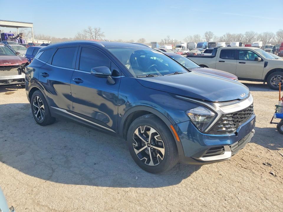 Продажа на аукционе авто 2023 Kia Sportage, vin: KNDPVCAG5P7063495, номер лота: 77300535