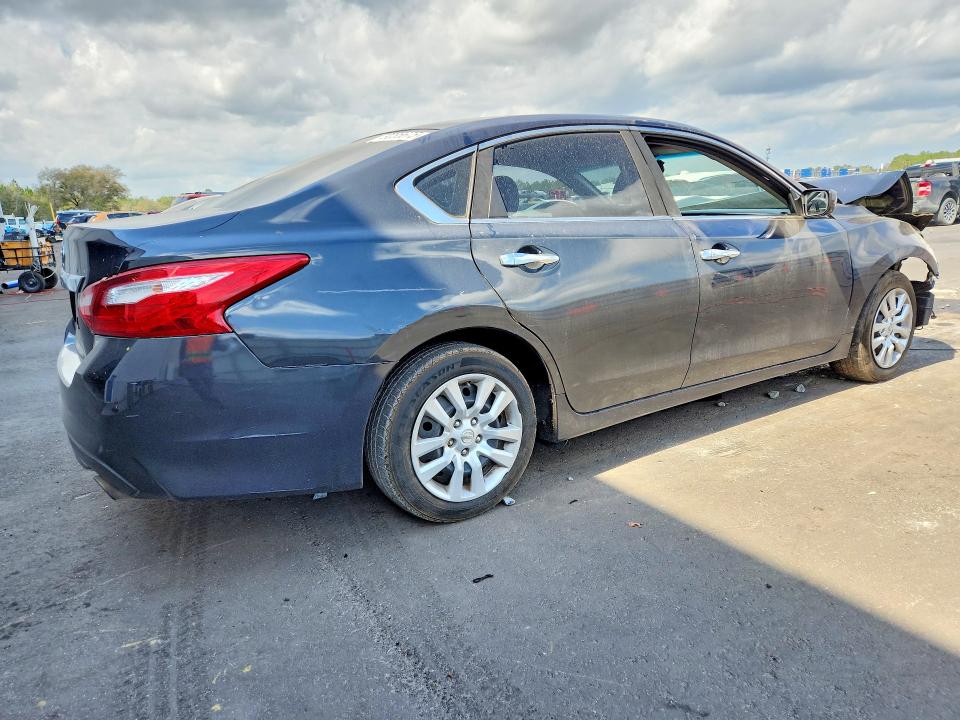 Продажа на аукционе авто 2017 Nissan Altima, vin: 1N4AL3AP8HN356242, номер лота: 79285675