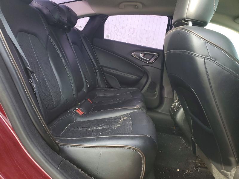 76930185 :رقم المزاد ، 1C3CCCEG2FN615581 vin ، 2015 Chrysler 200 مزاد بيع