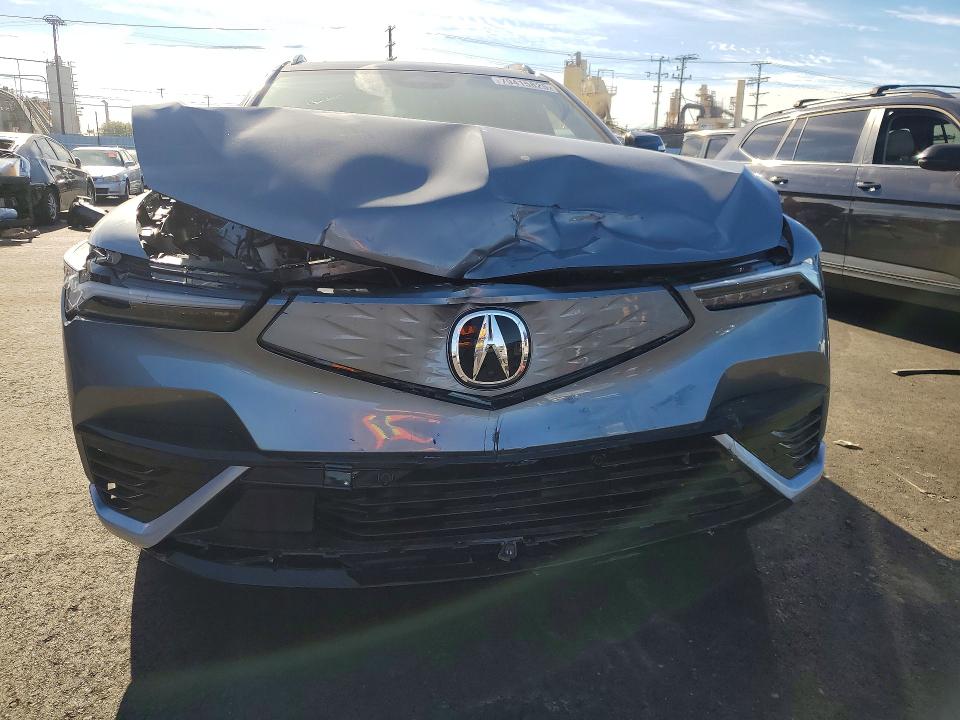 79415825 :رقم المزاد ، 4W5XHPRL8RZ517362 vin ، 2024 Acura Zdx مزاد بيع