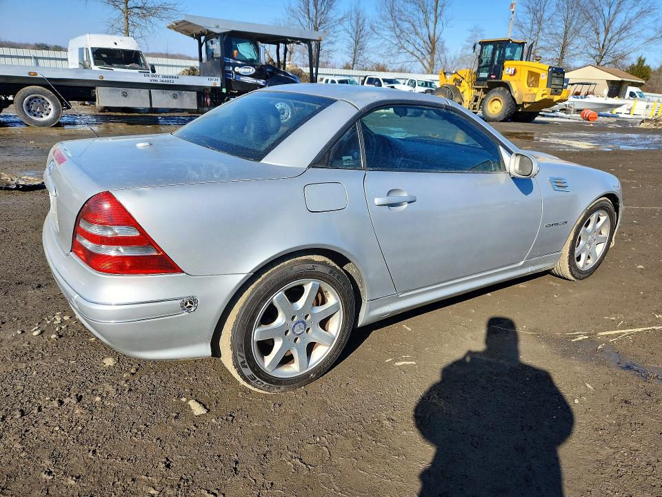 Продажа на аукционе авто 2003 Mercedes-benz Slk, vin: WDBKK49FX3F274713, номер лота: 78440215