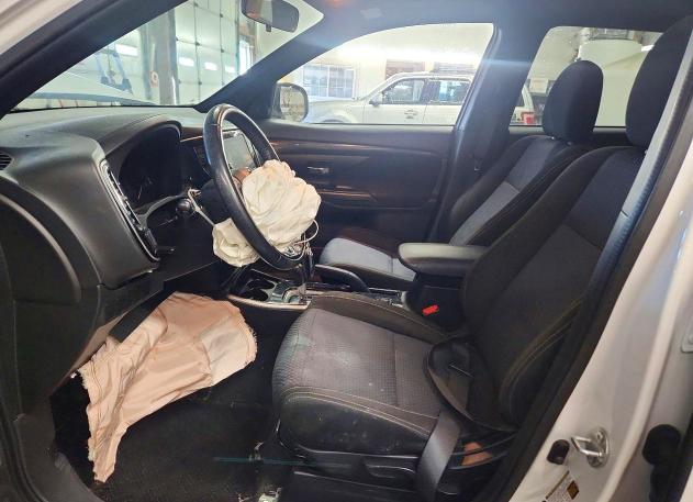 Продаж на аукціоні авто 2018 Mitsubishi Outlander, vin: JA4AD3A3XJZ060605, номер лоту: 77244095