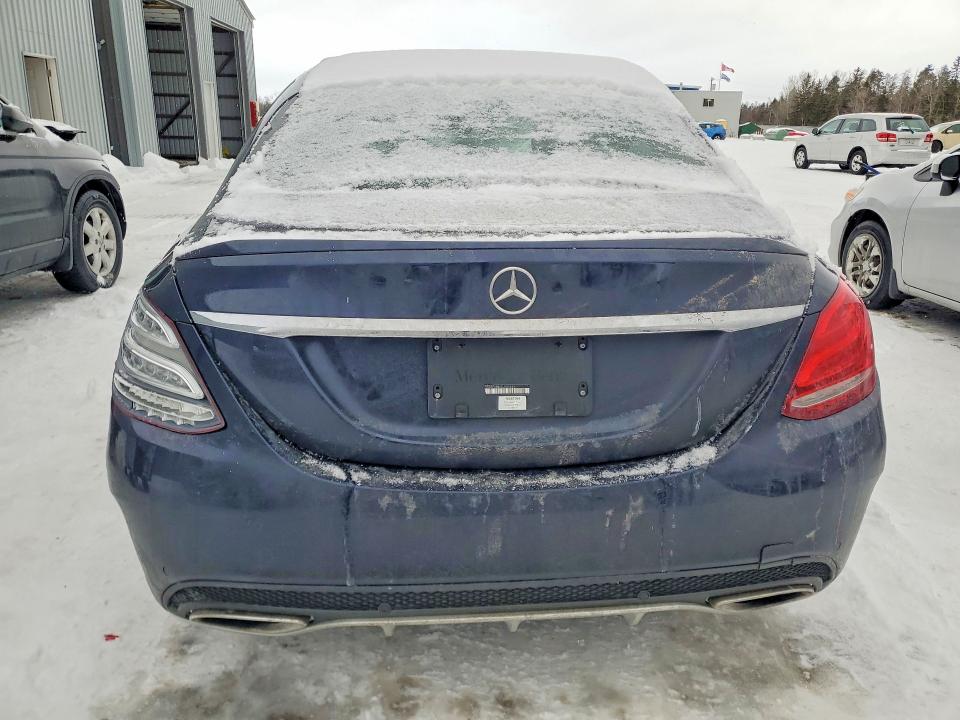 2016 Mercedes-benz C მანქანა იყიდება აუქციონზე, vin: 55SWF6EB4GU120643, აუქციონის ნომერი: 76939575