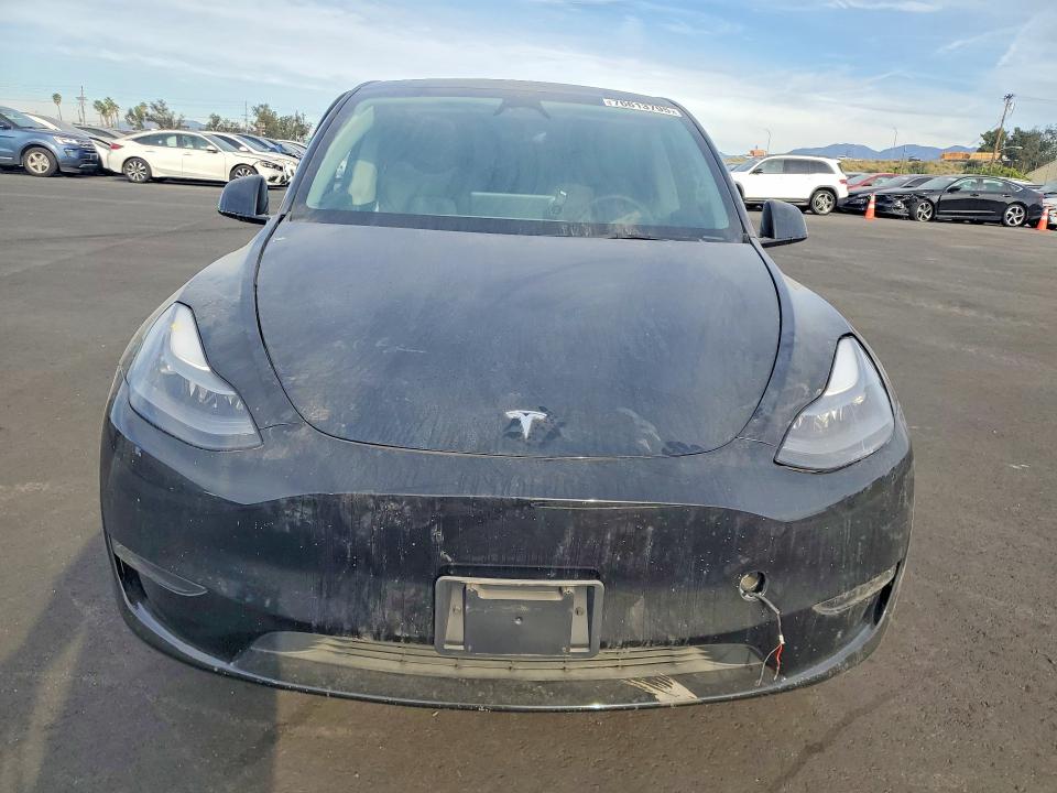 76613795 :رقم المزاد ، 7SAYGDEEXSF305846 vin ، 2025 Tesla Model Y مزاد بيع