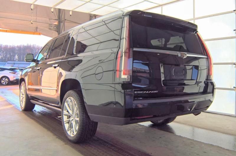 77332165 :رقم المزاد ، 1GYS4JKJ7JR335854 vin ، 2018 Cadillac Escalade E مزاد بيع