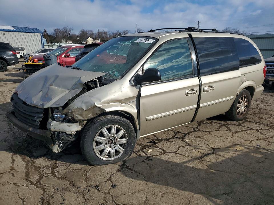 2005 Chrysler Town & Country მანქანა იყიდება აუქციონზე, vin: 2C4GP54L95R289730, აუქციონის ნომერი: 76818895