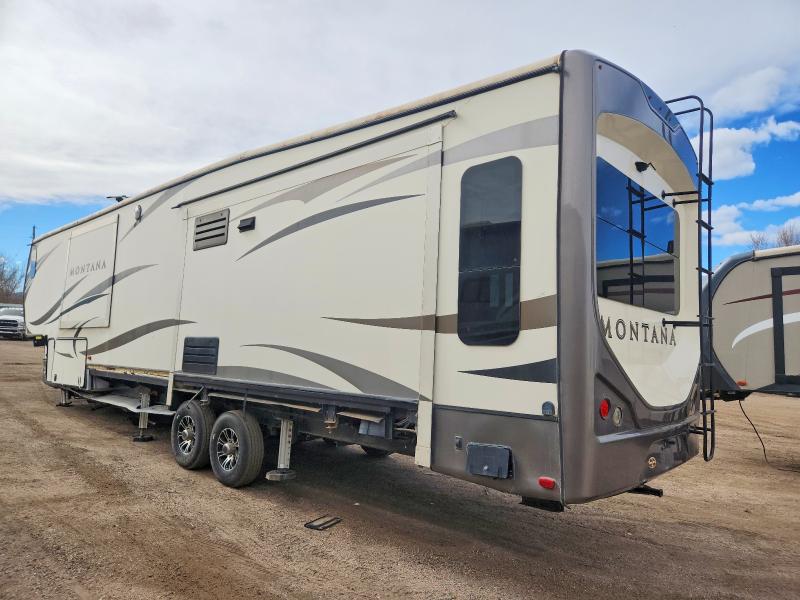 77422965 :رقم المزاد ، 4YDF39224H4703493 vin ، 2017 Keystone Montana Fifth Wheel مزاد بيع