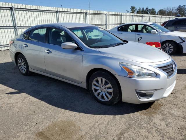 2015 Nissan Altima 2.5 მანქანა იყიდება აუქციონზე, vin: 1N4AL3AP2FN335240, აუქციონის ნომერი: 45802884
