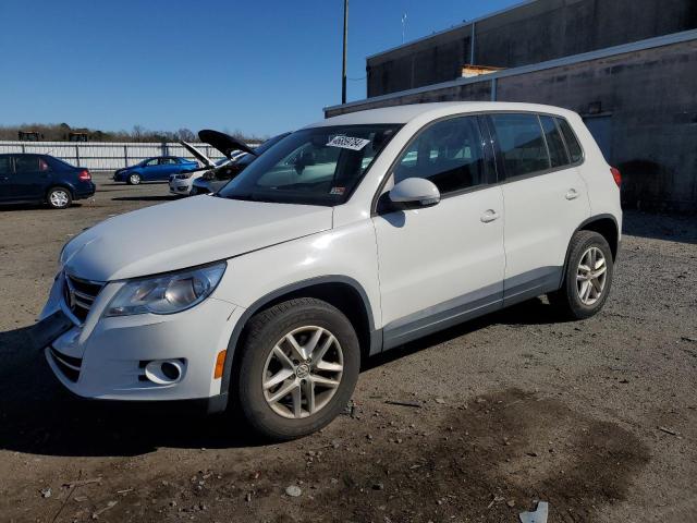 2011 Volkswagen Tiguan S მანქანა იყიდება აუქციონზე, vin: WVGAV7AX0BW526845, აუქციონის ნომერი: 46859784