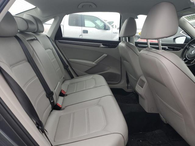 45566044 :رقم المزاد ، 1VWDT7A32HC033924 vin ، 2017 Volkswagen Passat R-line مزاد بيع