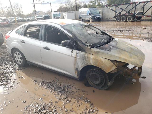 Продажа на аукционе авто 2015 Ford Focus S, vin: 1FADP3E28FL267313, номер лота: 45471114