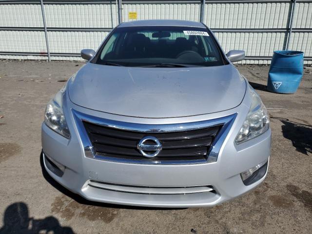 2015 Nissan Altima 2.5 მანქანა იყიდება აუქციონზე, vin: 1N4AL3AP2FN335240, აუქციონის ნომერი: 45802884