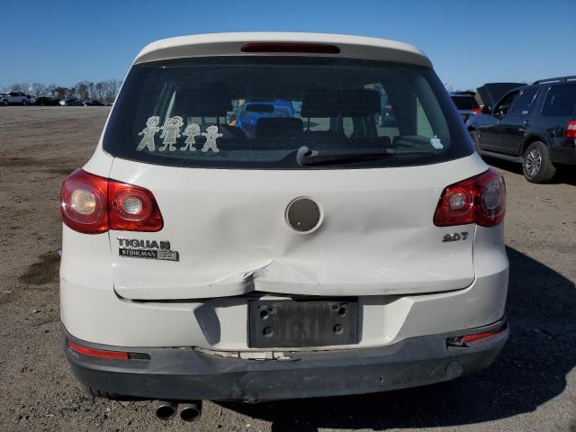 2011 Volkswagen Tiguan S მანქანა იყიდება აუქციონზე, vin: WVGAV7AX0BW526845, აუქციონის ნომერი: 46859784