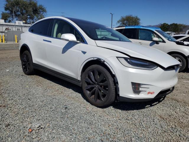 Продаж на аукціоні авто 2016 Tesla Model X, vin: 5YJXCAE20GF011971, номер лоту: 49345305