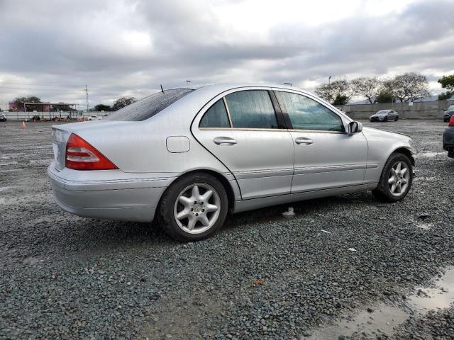 48775805 :رقم المزاد ، WDBRF64J62F216641 vin ، 2002 Mercedes-benz C مزاد بيع