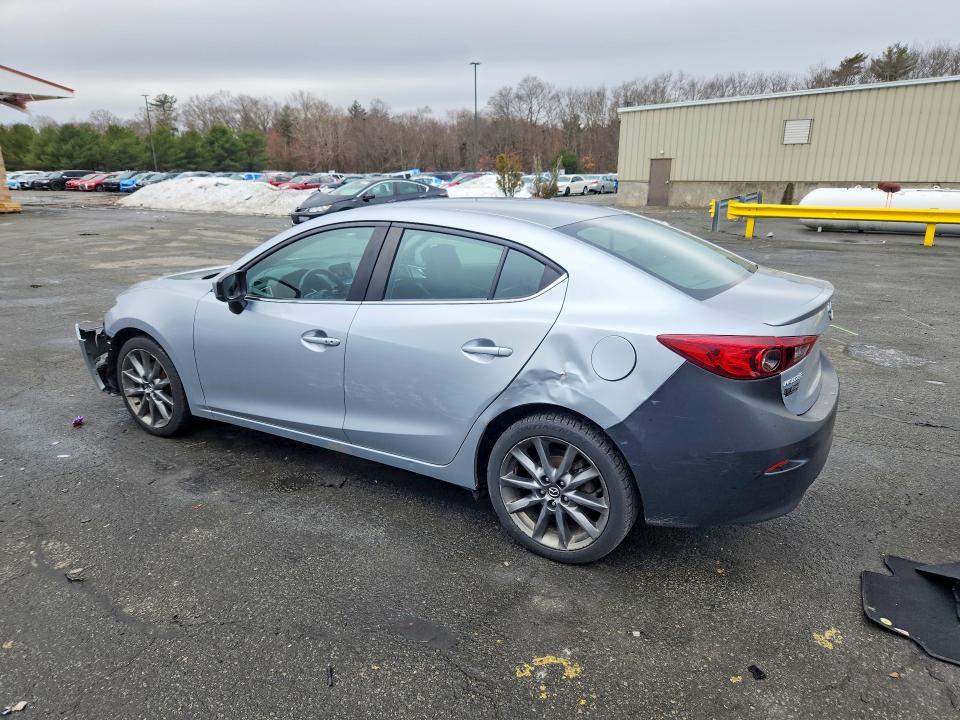 41597556 :رقم المزاد ، 3MZBN1V39JM205492 vin ، 2018 Mazda 3 مزاد بيع