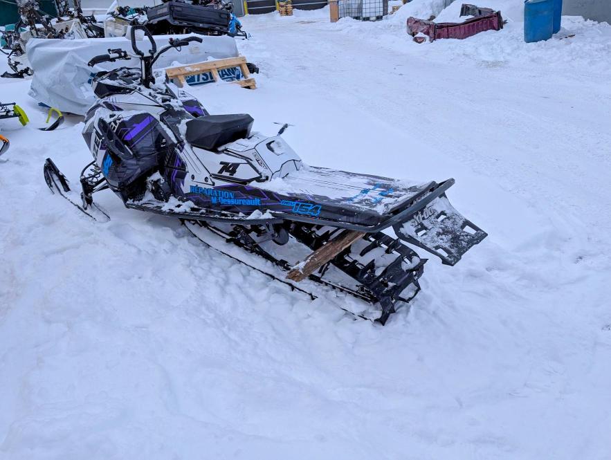 41957256 :رقم المزاد ، 2BPSCEKA0KV000180 vin ، 2019 Ski-doo Summit 850 مزاد بيع