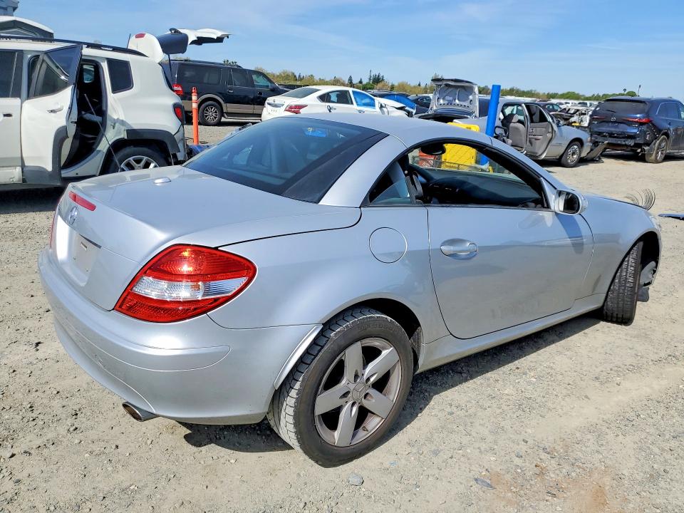 Продажа на аукционе авто 2006 Mercedes Benz Slk, vin: WDBWK54FX6F076751, номер лота: 46064156