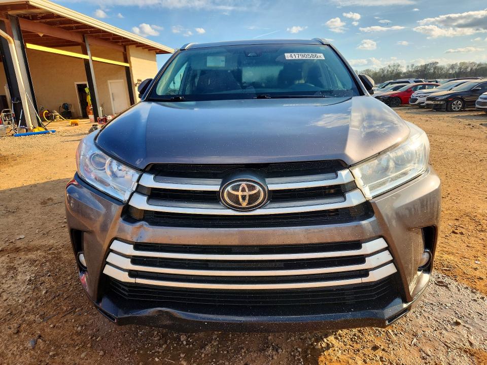 41790586 :رقم المزاد ، 5TDJZRFH0KS717221 vin ، 2019 Toyota Highlander مزاد بيع