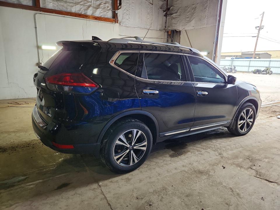 2018 Nissan Rogue მანქანა იყიდება აუქციონზე, vin: 5N1AT2MV2JC827443, აუქციონის ნომერი: 46665376