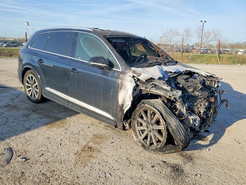 47230946 :رقم المزاد ، WA1VAAF71HD015716 vin ، 2017 Audi Q7 مزاد بيع