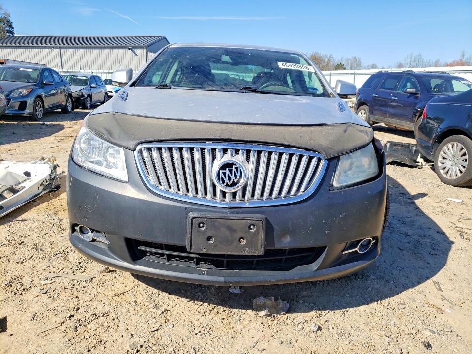 46930806 :رقم المزاد ، 1G4GC5ED7BF378519 vin ، 2011 Buick Lacrosse مزاد بيع