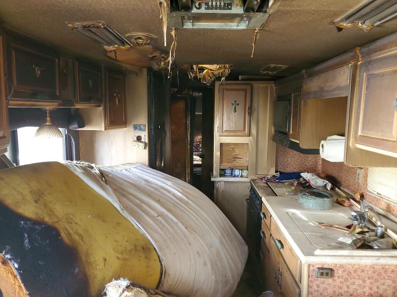 Aukcja sprzedaży 1998 Winnebago Chieftan, vin: 4UZHXFBCXWC926272, numer aukcji: 45517266