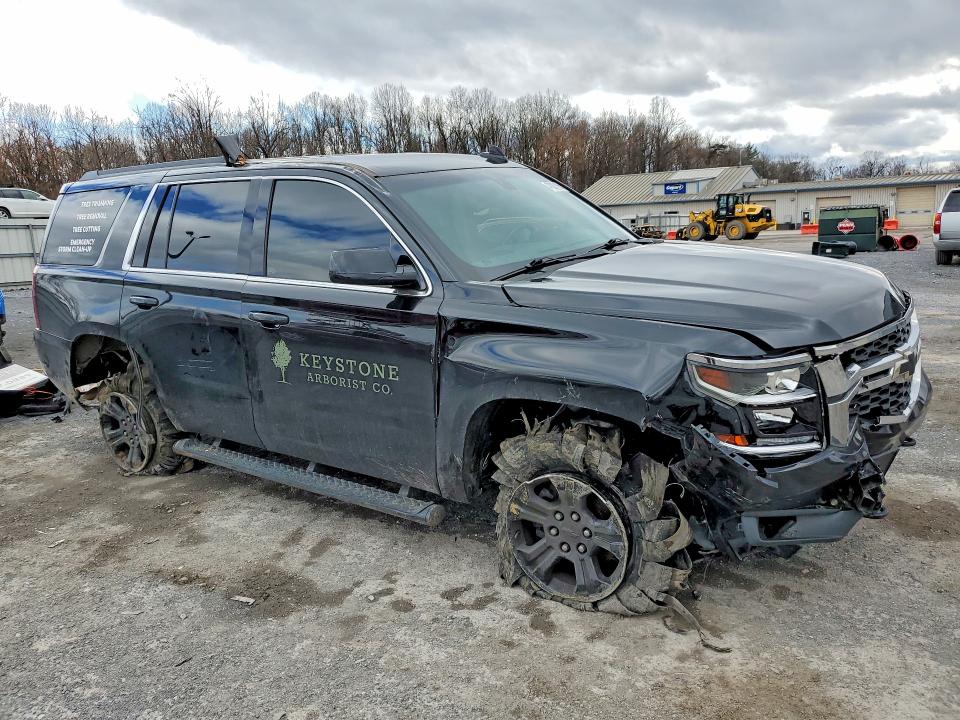47007196 :رقم المزاد ، 1GNSKAKC4LR136218 vin ، 2020 Chevrolet Tahoe مزاد بيع