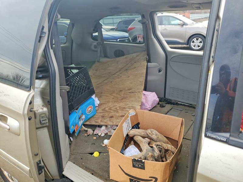 79281405 :رقم المزاد ، 2C4GP54L45R383952 vin ، 2005 Chrysler Town & Country مزاد بيع