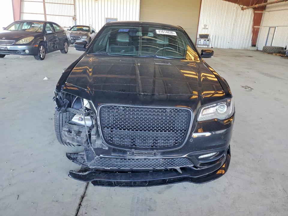 41614836 :رقم المزاد ، 2C3CCABG2JH244089 vin ، 2018 Chrysler 300 مزاد بيع