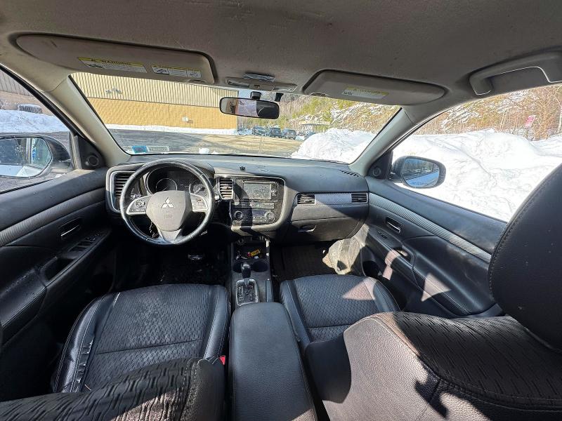 Продаж на аукціоні авто 2015 Mitsubishi Outlander, vin: JA4AZ3A39FZ001036, номер лоту: 41918296