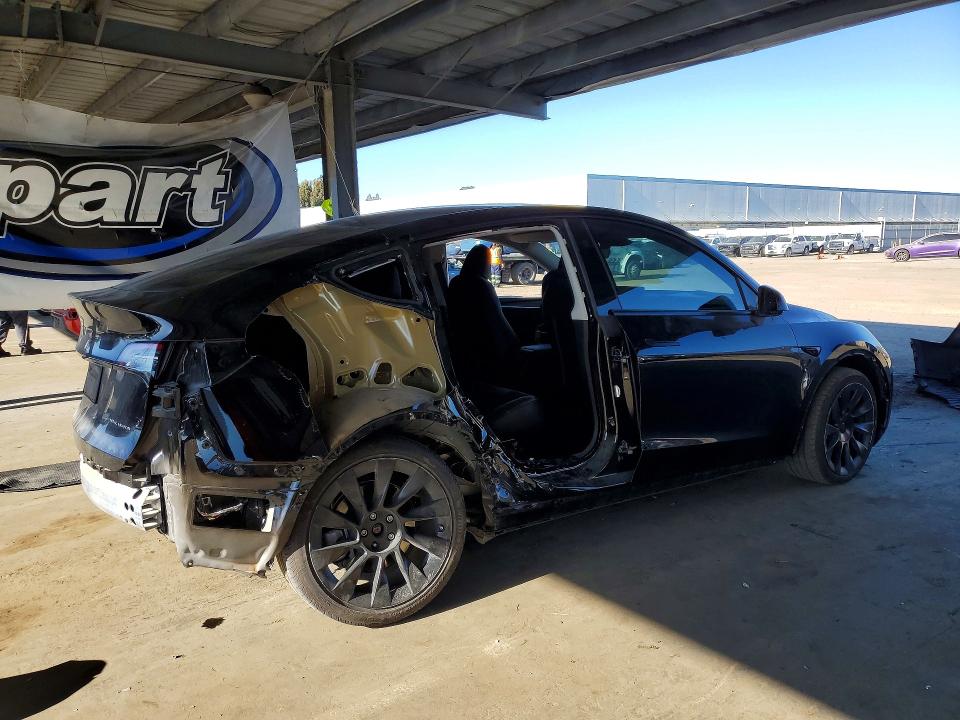 2024 Tesla Model Y მანქანა იყიდება აუქციონზე, vin: 7SAYGDEE1RF002366, აუქციონის ნომერი: 78170035
