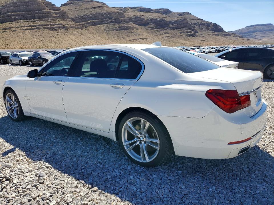 2013 Bmw 750 მანქანა იყიდება აუქციონზე, vin: WBAYE8C54DDE22197, აუქციონის ნომერი: 46763186