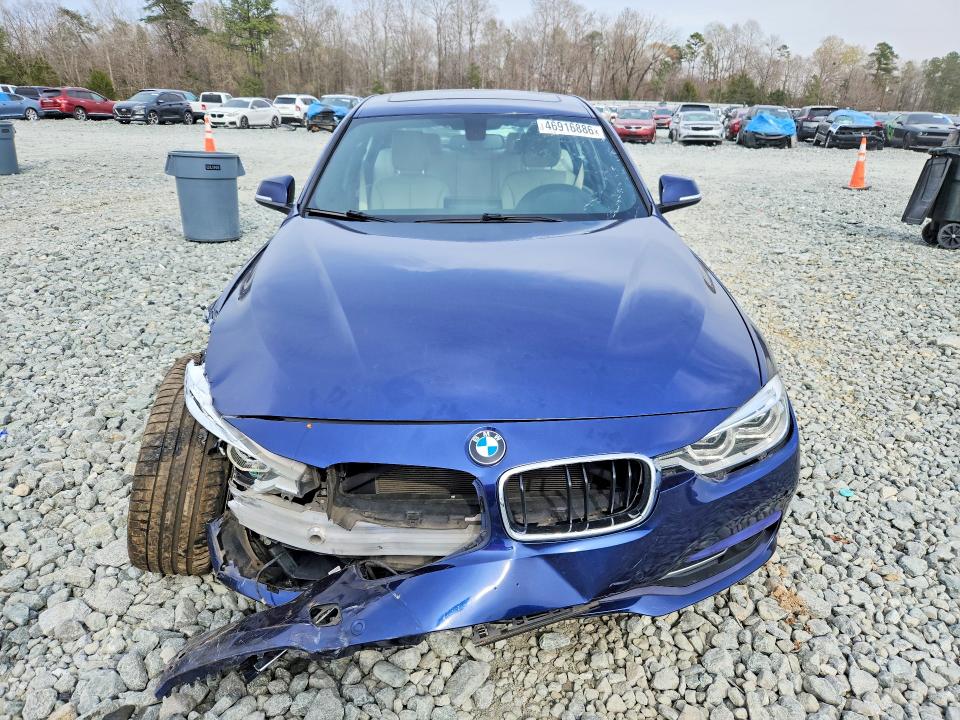 46916886 :رقم المزاد ، WBA8B9G34HNU56712 vin ، 2017 Bmw 330 مزاد بيع