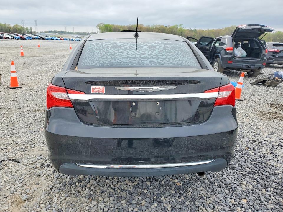 Auction sale of the 2011 Chrysler 200, vin: 1C3BC2FB7BN600660, lot number: 48085736