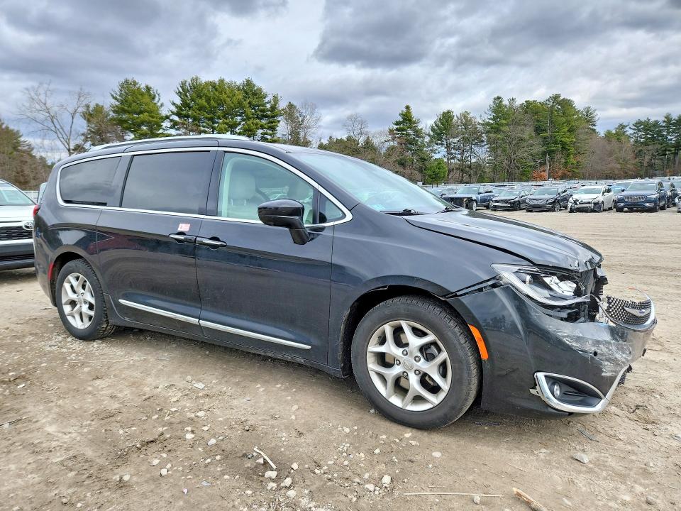 47927916 :رقم المزاد ، 2C4RC1BG6JR131441 vin ، 2018 Chrysler Pacifica مزاد بيع