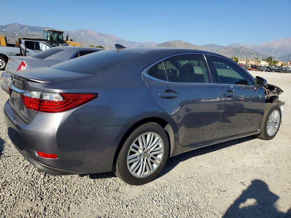 46666976 :رقم المزاد ، JTHBK1GG1F2186185 vin ، 2015 Lexus Es 350 مزاد بيع