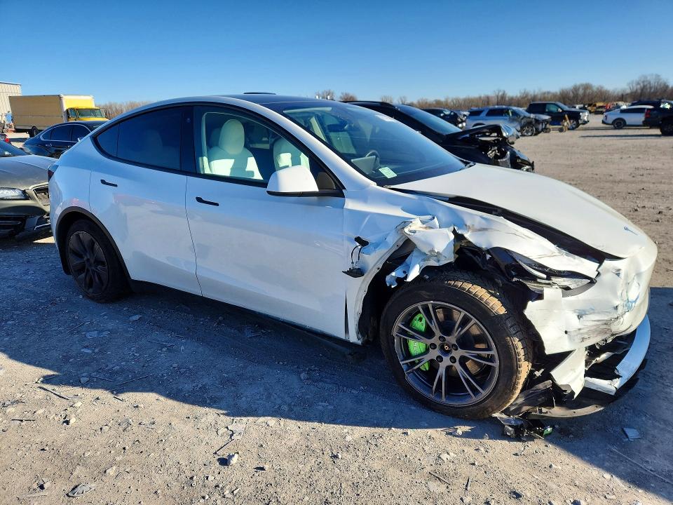 Продажа на аукционе авто 2022 Tesla Model Y, vin: 7SAYGAEE2NF521886, номер лота: 46337656
