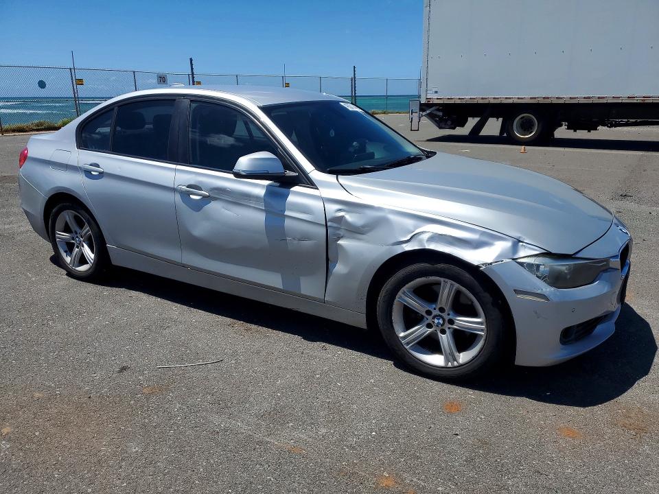 2013 Bmw 328 მანქანა იყიდება აუქციონზე, vin: WBA3A5G59DNP20217, აუქციონის ნომერი: 48001446