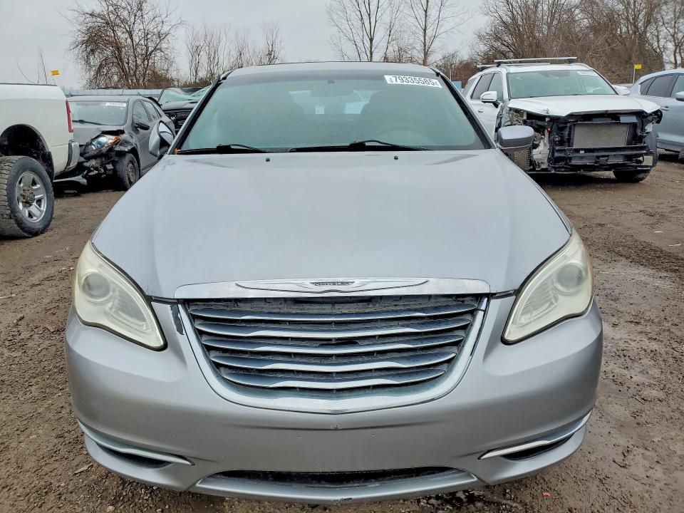 79335585 :رقم المزاد ، 1C3CCBAB2DN667603 vin ، 2013 Chrysler 200 مزاد بيع