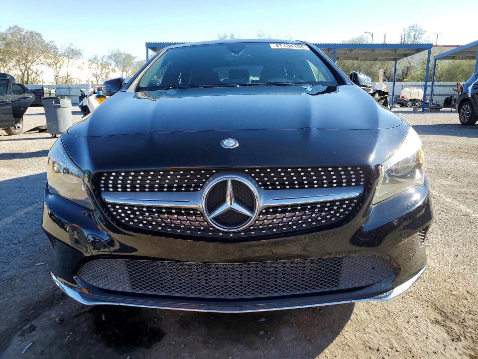 47134156 :رقم المزاد ، WDDSJ4EB2JN511131 vin ، 2018 Mercedes-benz Cla مزاد بيع