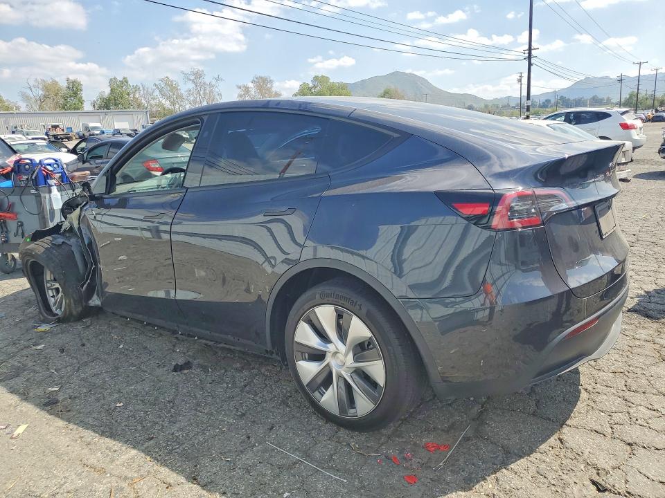 41918936 :رقم المزاد ، 7SAYGDED1RF090164 vin ، 2024 Tesla Model Y مزاد بيع