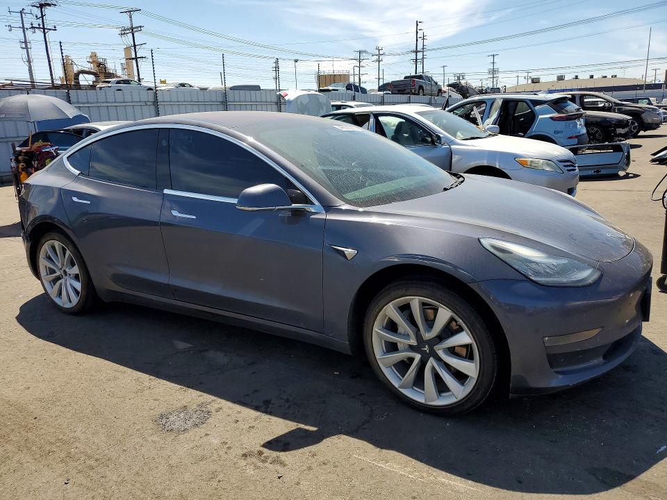 46836856 :رقم المزاد ، 5YJ3E1EA7JF163169 vin ، 2018 Tesla Model 3 مزاد بيع