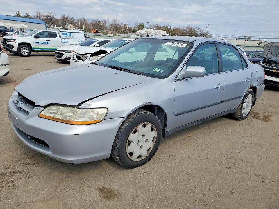 Продаж на аукціоні авто 1998 Honda Accord, vin: 1HGCG5541WA040464, номер лоту: 46860196