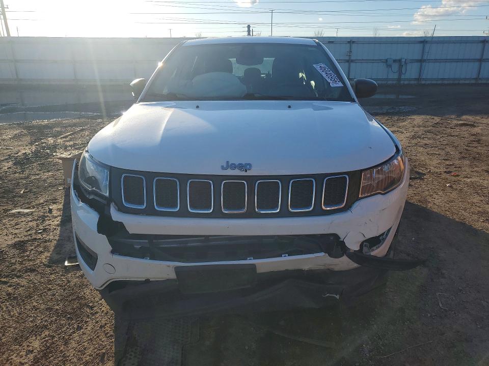 2018 Jeep Compass მანქანა იყიდება აუქციონზე, vin: 3C4NJCABXJT318832, აუქციონის ნომერი: 46046956