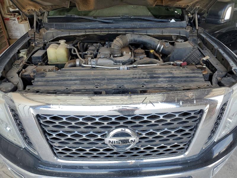 47926586 :رقم المزاد ، 1N6BA1F32HN533301 vin ، 2017 Nissan Titan Xd مزاد بيع