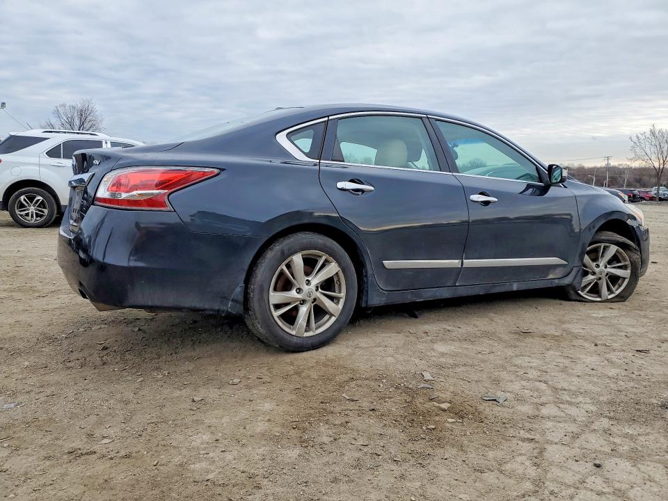 2015 Nissan Altima მანქანა იყიდება აუქციონზე, vin: 1N4AL3AP2FC115950, აუქციონის ნომერი: 46329656
