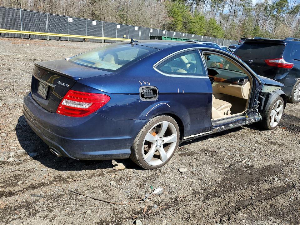 Продажа на аукционе авто 2014 Mercedes-benz C, vin: WDDGJ8JB6EG228597, номер лота: 45806596