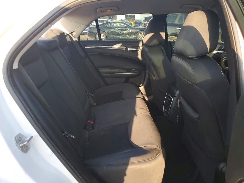47648706 :رقم المزاد ، 2C3CCAAG6LH128205 vin ، 2020 Chrysler 300 مزاد بيع